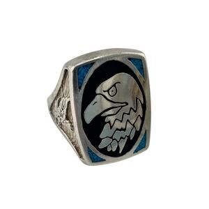 Vintage 1985 Eagle Relief Crushed Turquoise Accent Mens Silver Tone Size 11 Ring